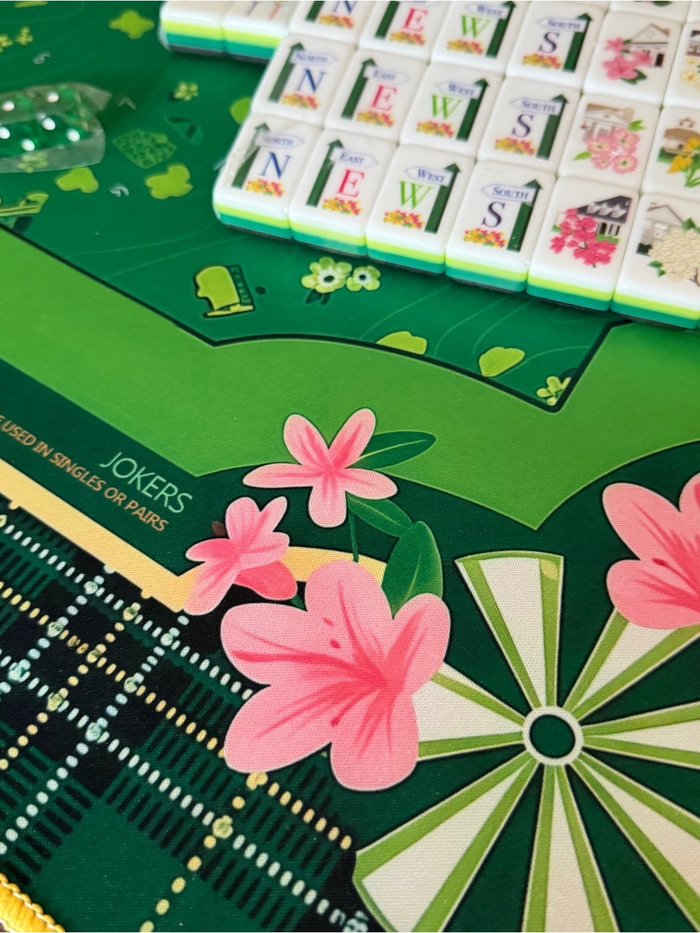 Mahjong Set with Mat, Tiles, cards and dice - Picture 10 of 16